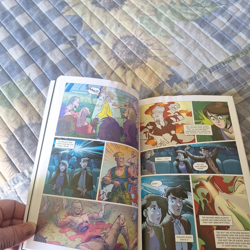 Fnaf Book - Picture 5 of 6